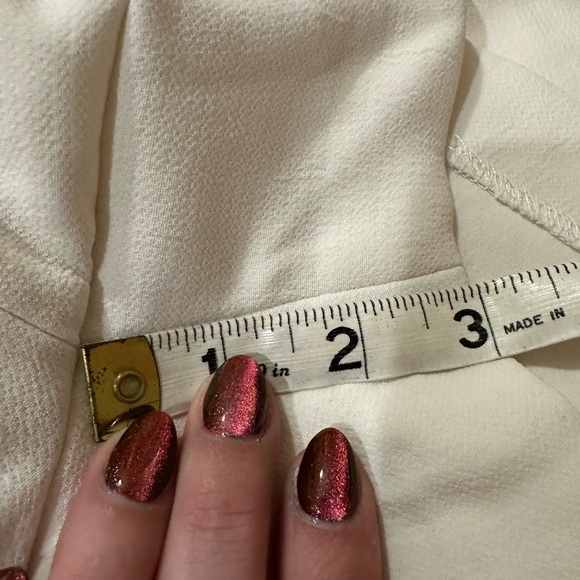 Wilfred Cream Women's Shorts - Picture 7 of 8